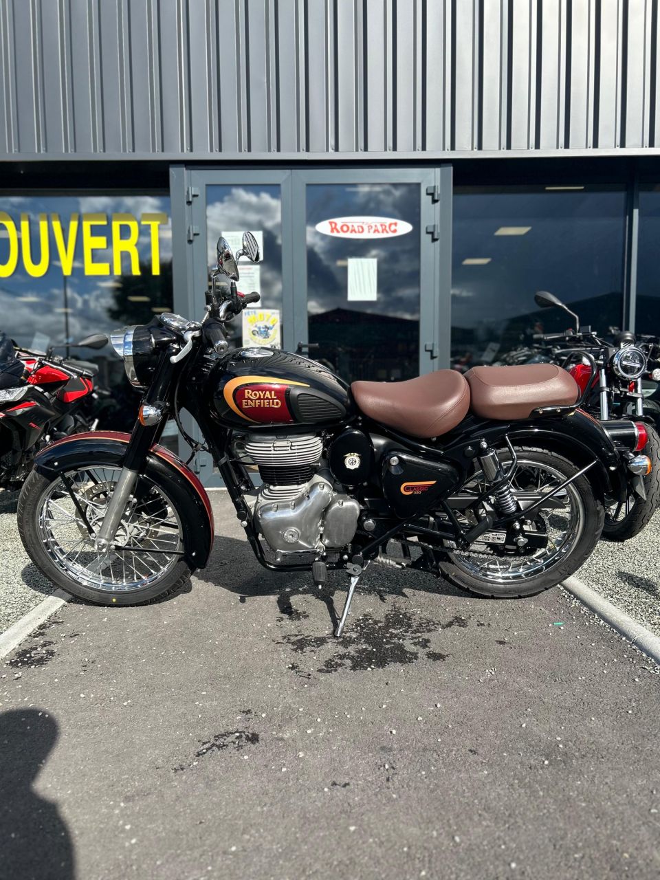 ROYAL ENFIELD CLASSIC 4