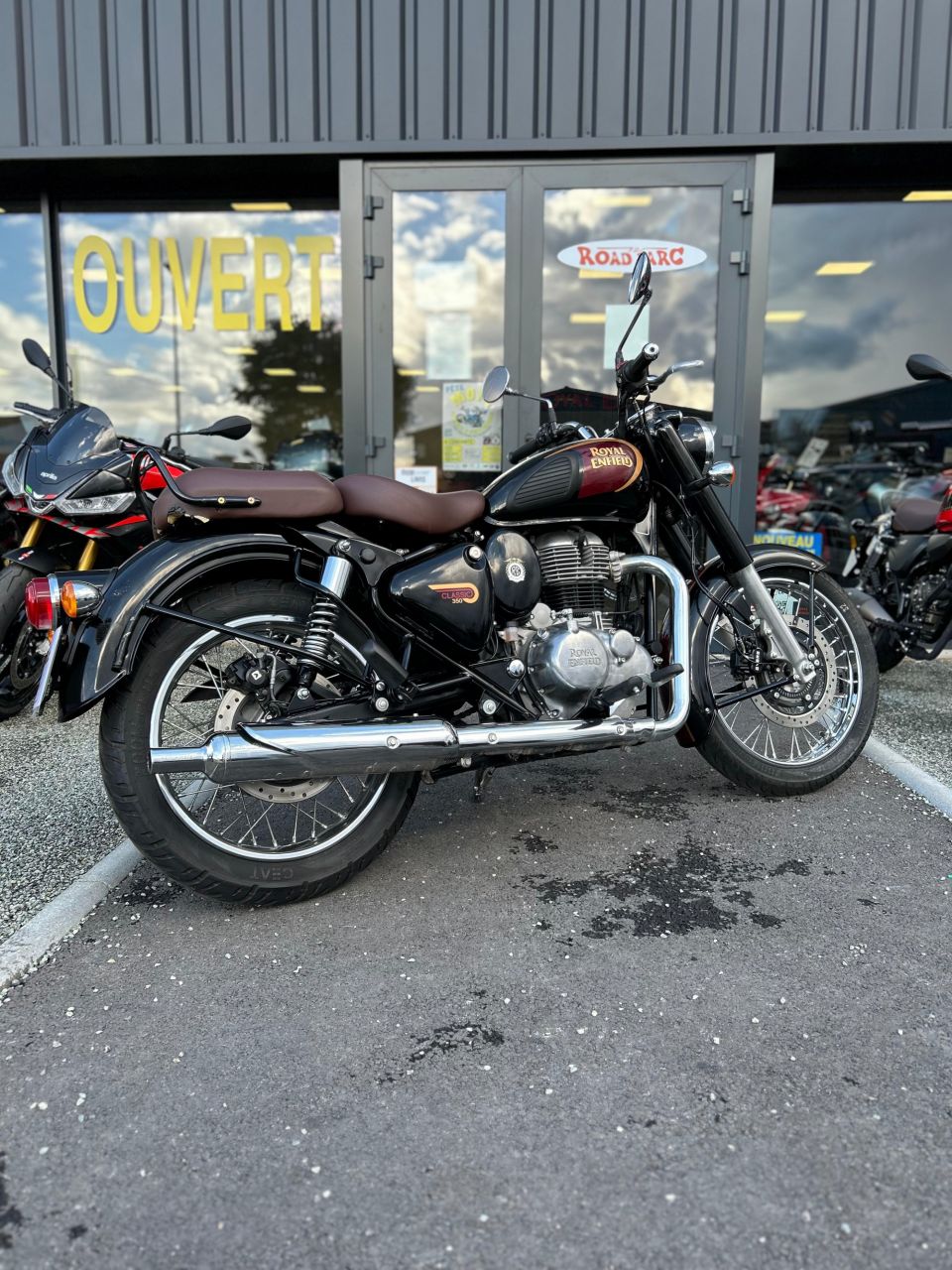 ROYAL ENFIELD CLASSIC 4