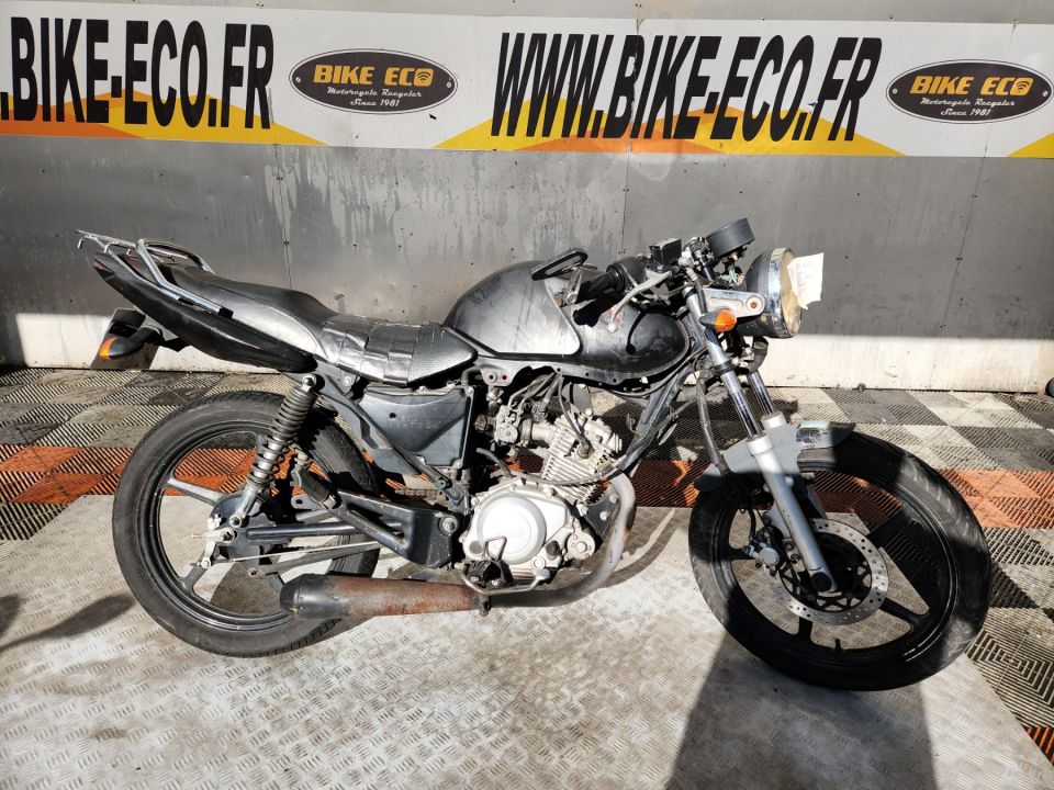 YAMAHA YBR 125 4