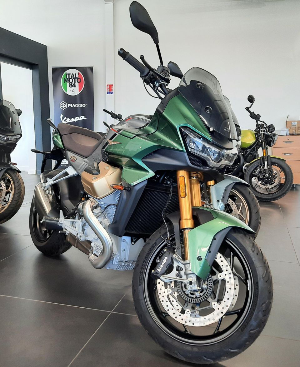 MOTO GUZZI V100  MANDELLO 4