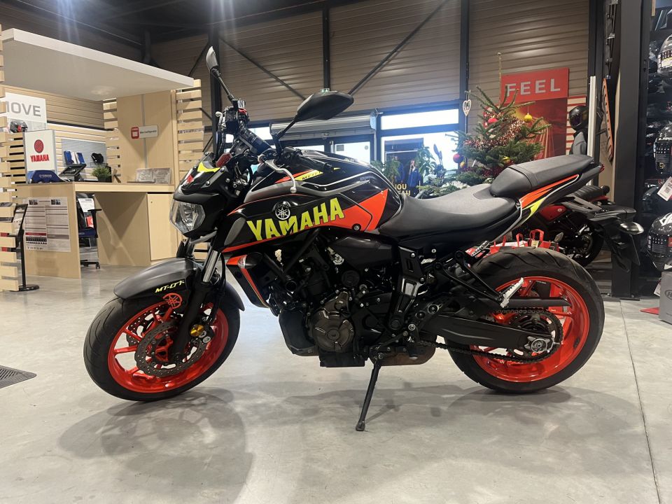 YAMAHA MT-07 (47.5CV) 4