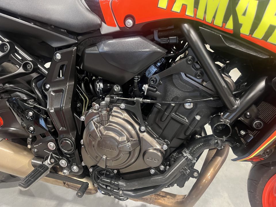 YAMAHA MT-07 (47.5CV) 4