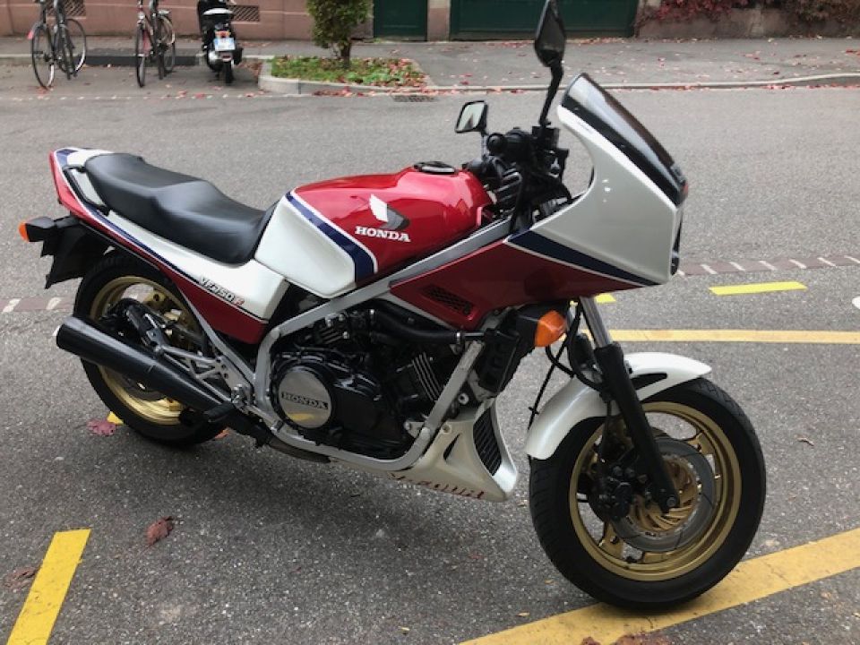 HONDA VFR 750 F 4