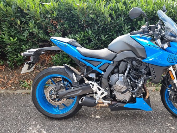 SUZUKI GSX-8S 4