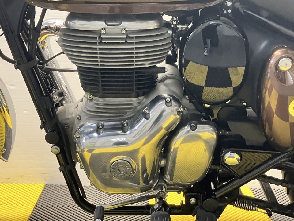ROYAL ENFIELD CLASSIC 4