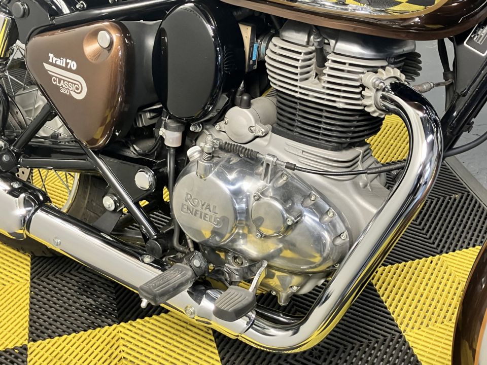 ROYAL ENFIELD CLASSIC 4