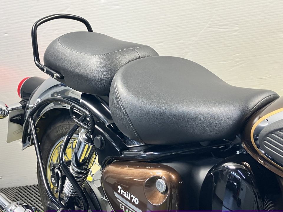 ROYAL ENFIELD CLASSIC 4