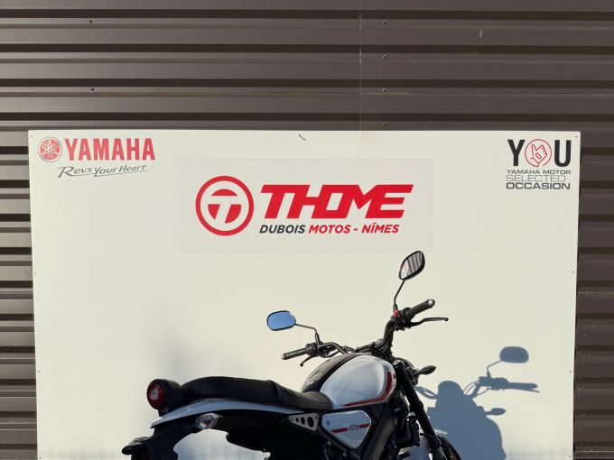 YAMAHA XSR 125 4