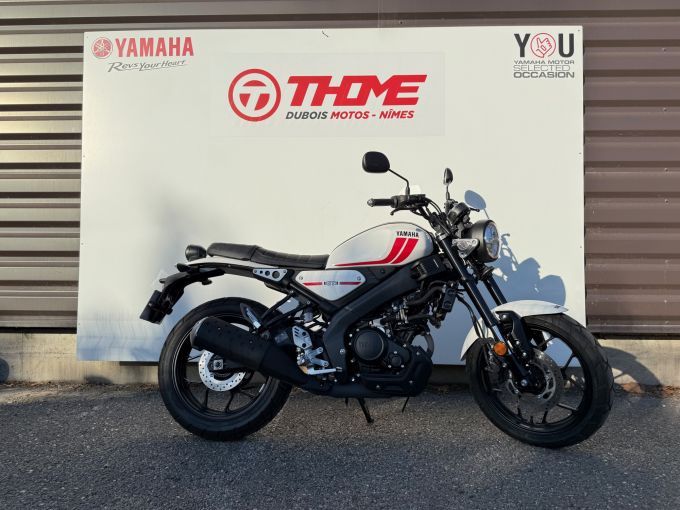 YAMAHA XSR 125 4