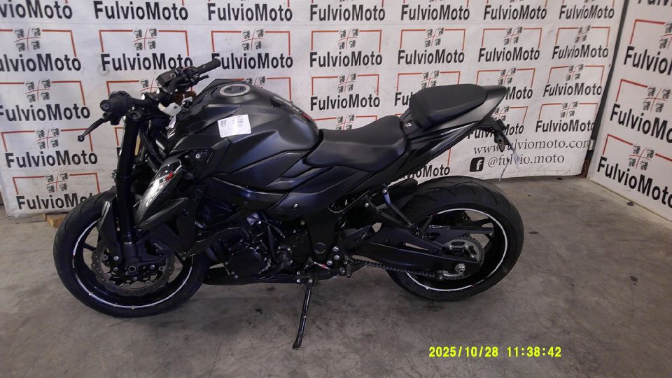 SUZUKI GSX-S 750 4