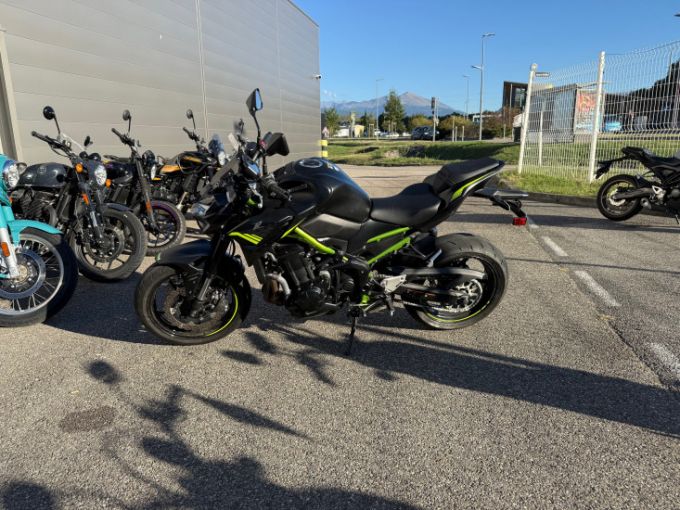 KAWASAKI Kawazaki Z900 4
