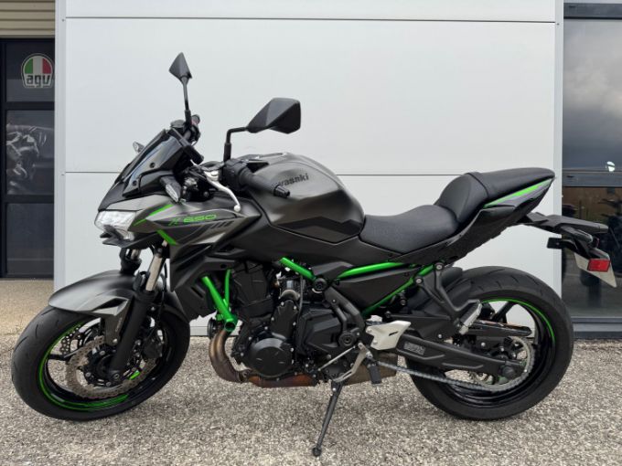 KAWASAKI Z650 ABS 4