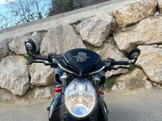 MV AGUSTA BRUTALE 1090 R 4