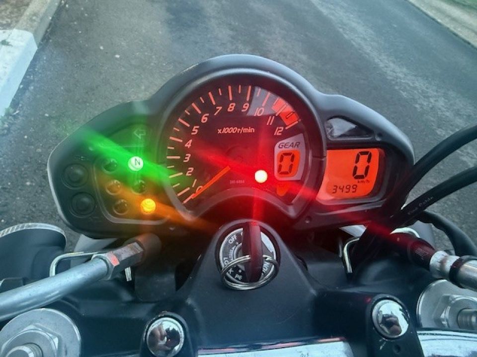 SUZUKI GLADIUS 650 ABS 4