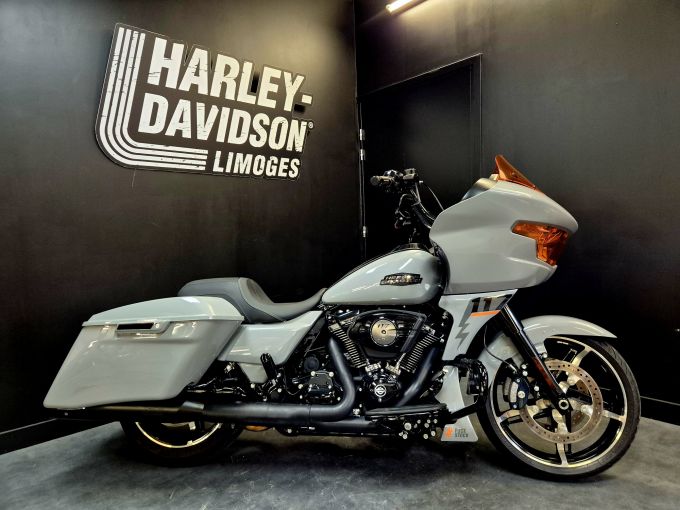 HARLEY-DAVIDSON TOURING ROAD GLIDE 1923 4