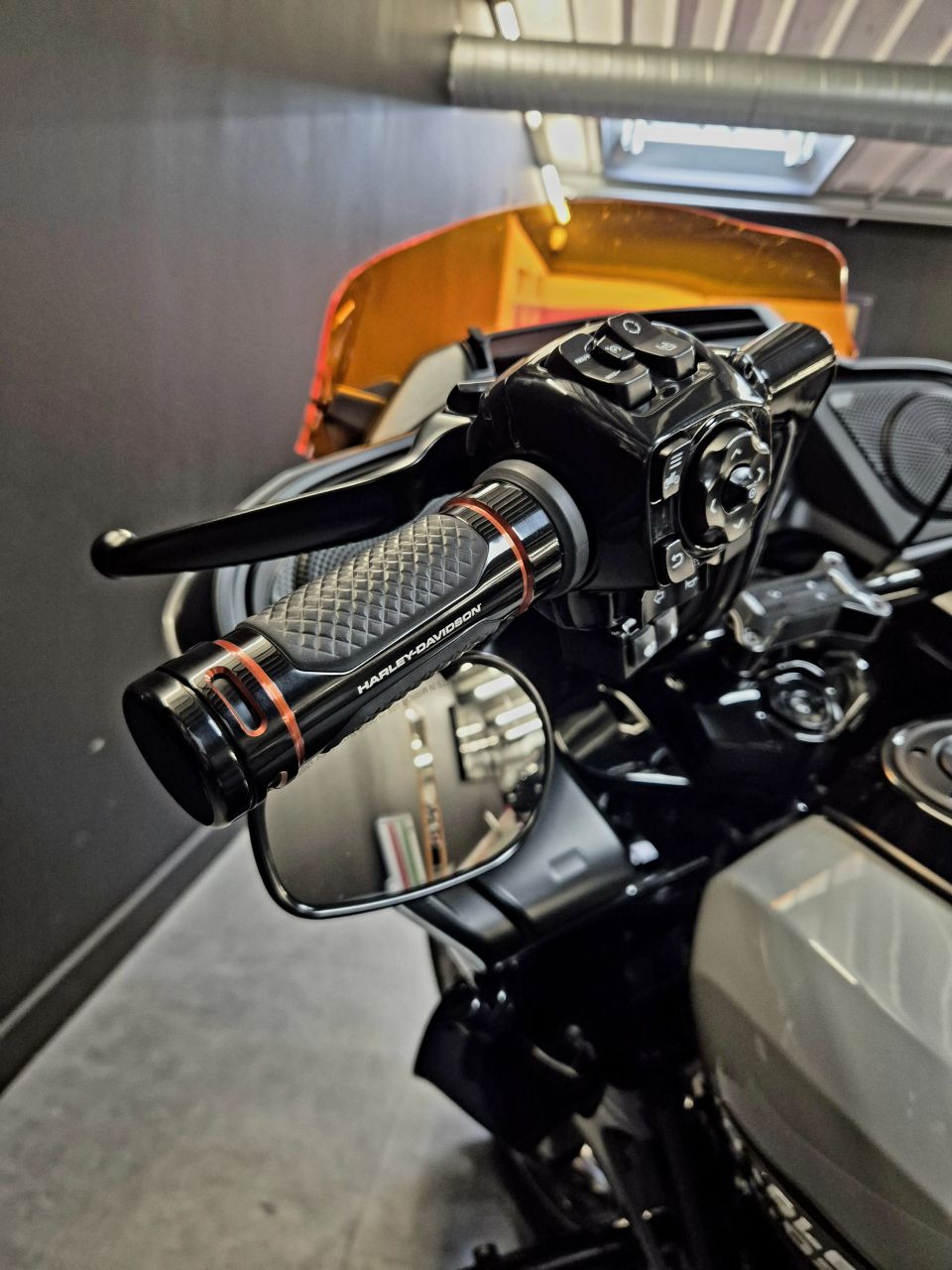 HARLEY-DAVIDSON TOURING ROAD GLIDE 1923 4