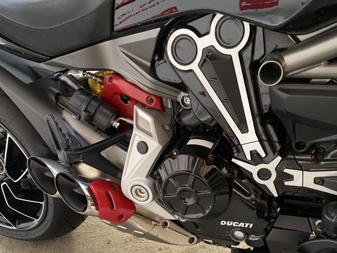 DUCATI X-DIAVEL S 4