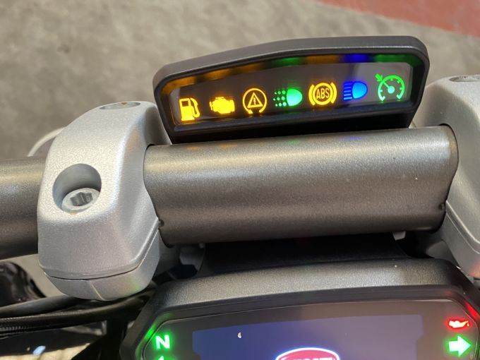 DUCATI X-DIAVEL S 4