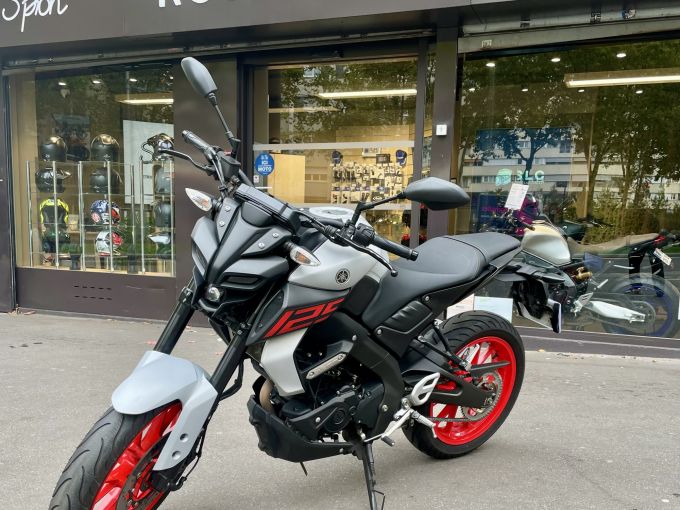 YAMAHA MT-125 ABS 4