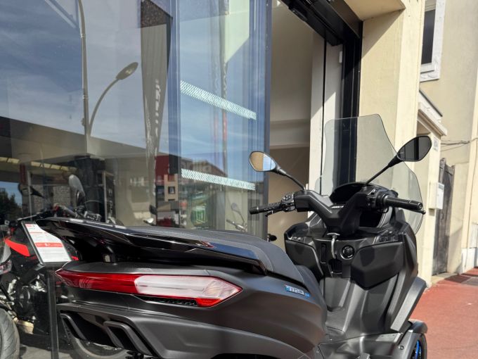 PIAGGIO MP3 400 HPE SPORT ABS ASR 4