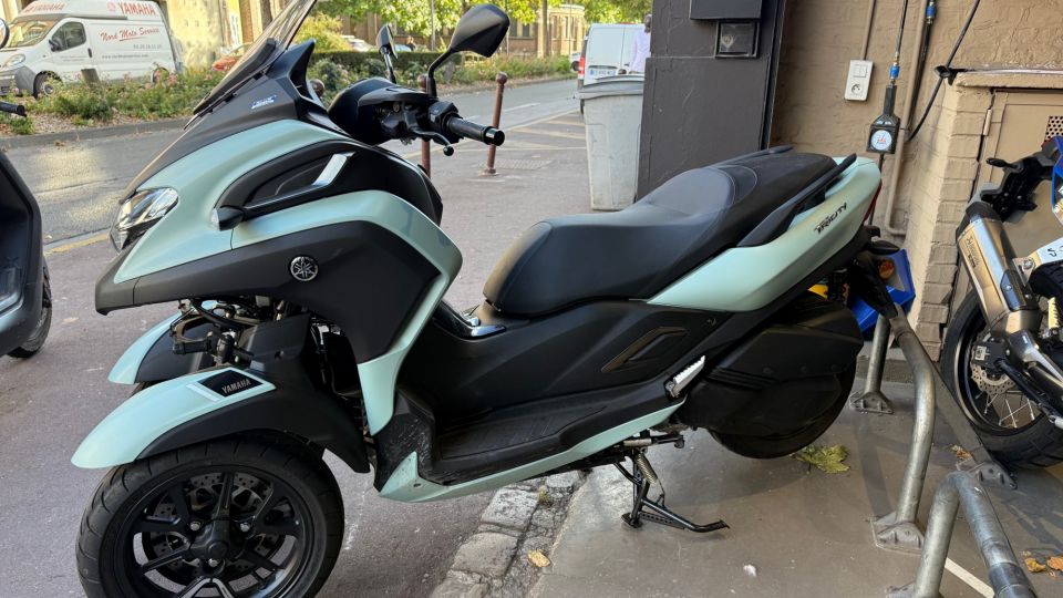 YAMAHA TRICITY 300 4