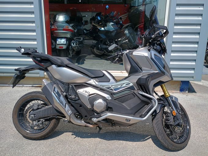 HONDA X-ADV 4