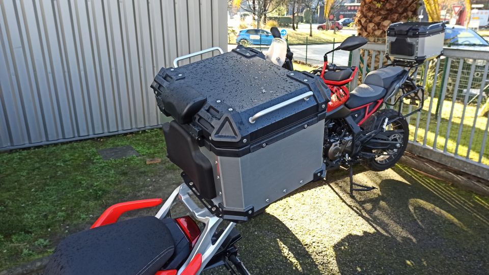 QJ MOTOR SRT 700 X TOURING 4