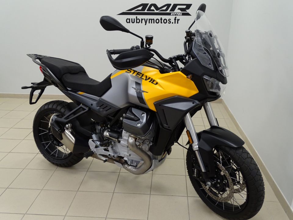MOTO GUZZI STELVIO 4