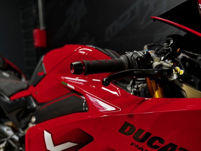 DUCATI PANIGALE 1103 V4 4