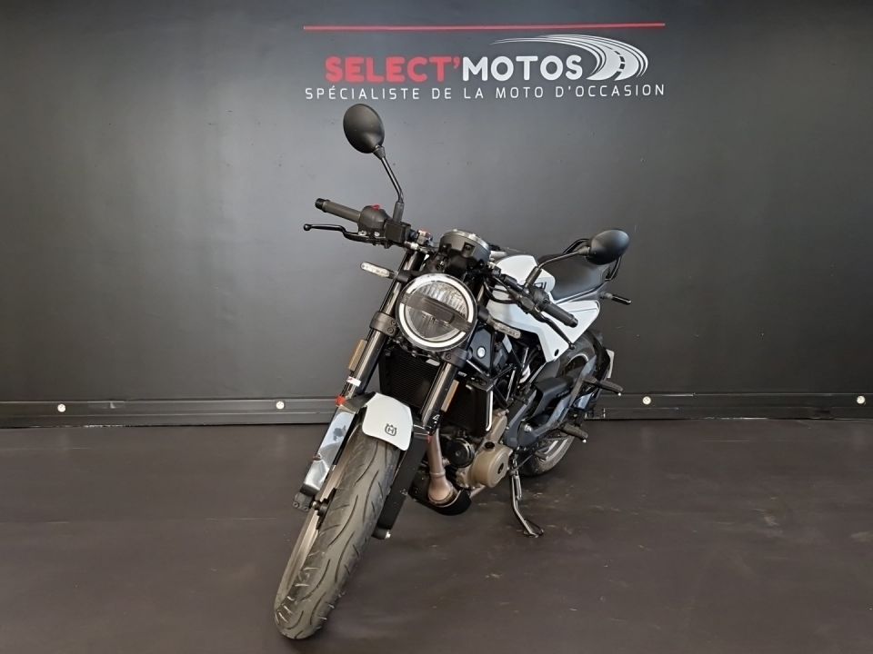 HUSQVARNA VITPILEN 401 4