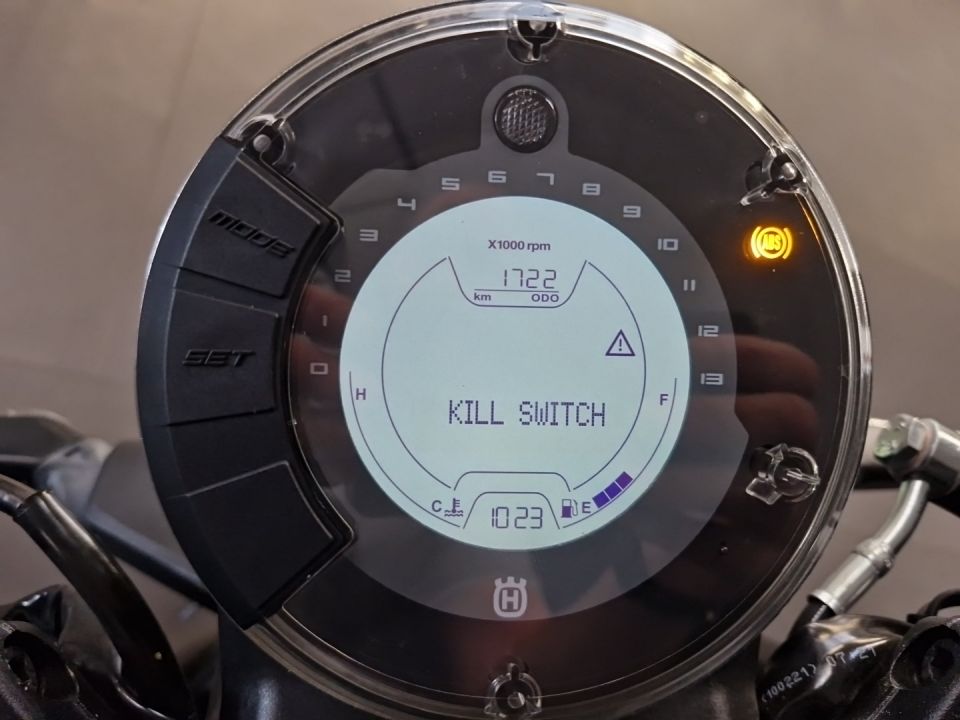 HUSQVARNA VITPILEN 401 4