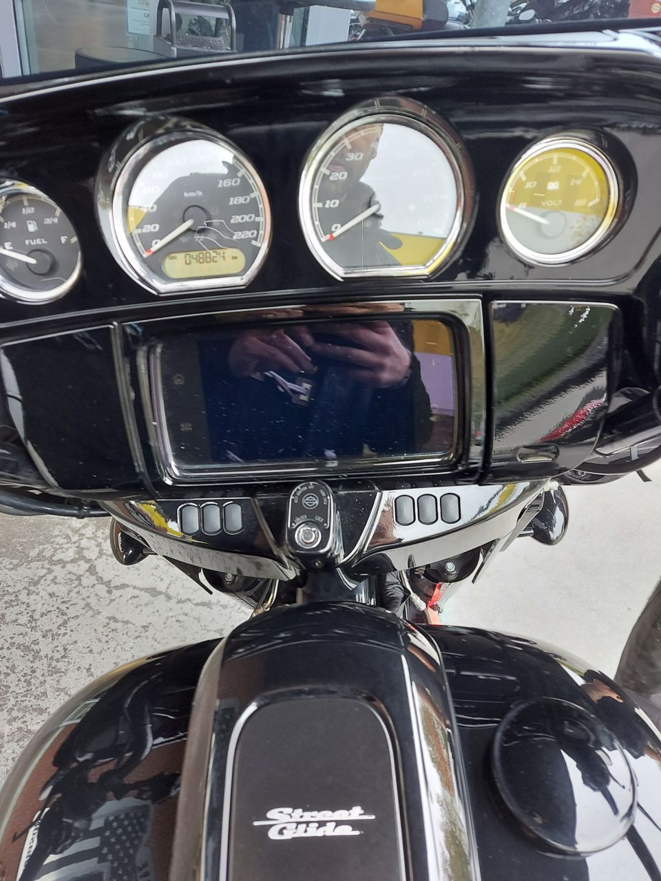 HARLEY-DAVIDSON TOURING STREET GLIDE 1923 ST 4