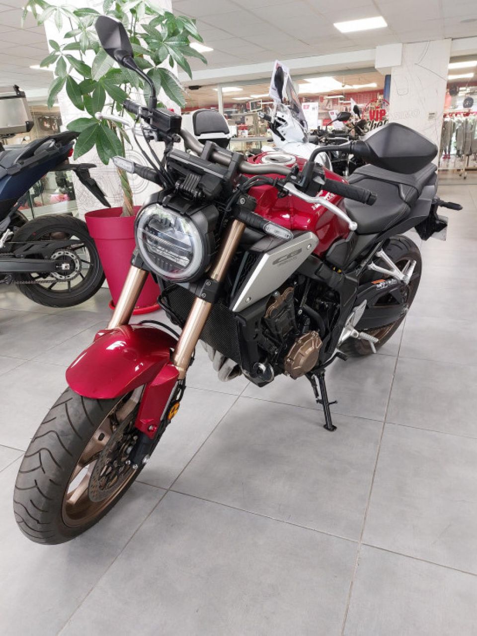 HONDA CB650R Neo Sports Café 4