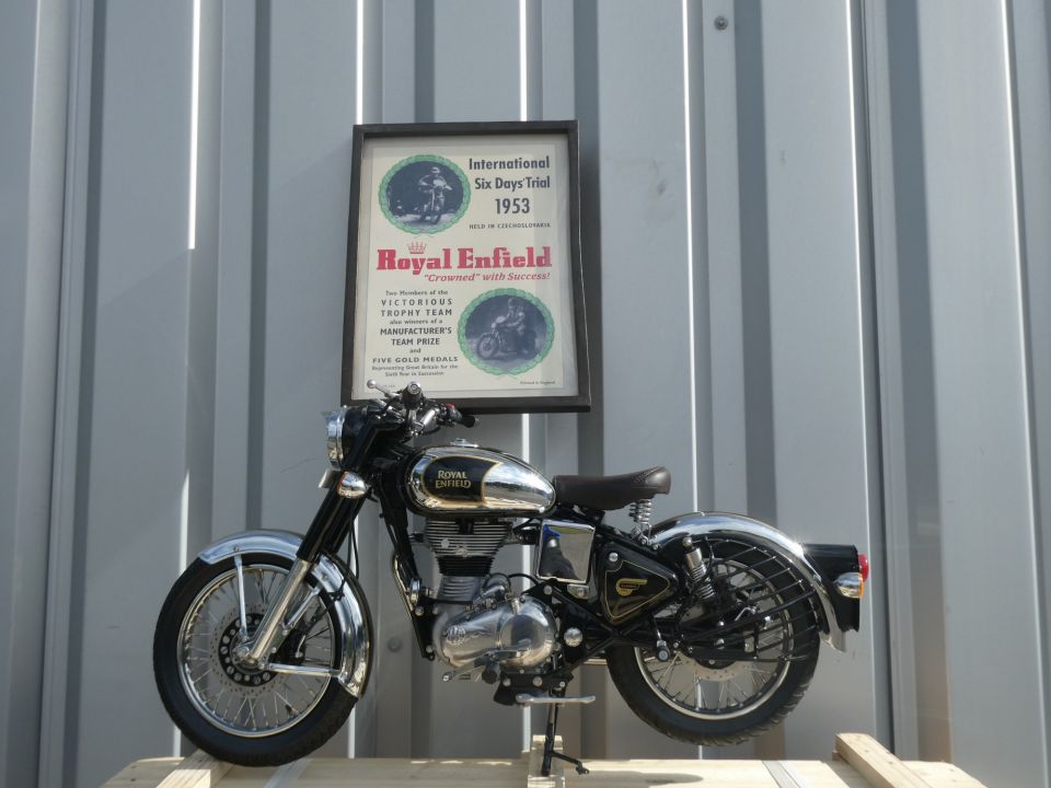 ROYAL ENFIELD CLASSIC CHROME 4