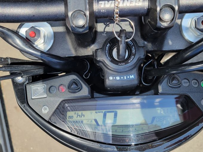 HONDA CB 600 F HORNET 4