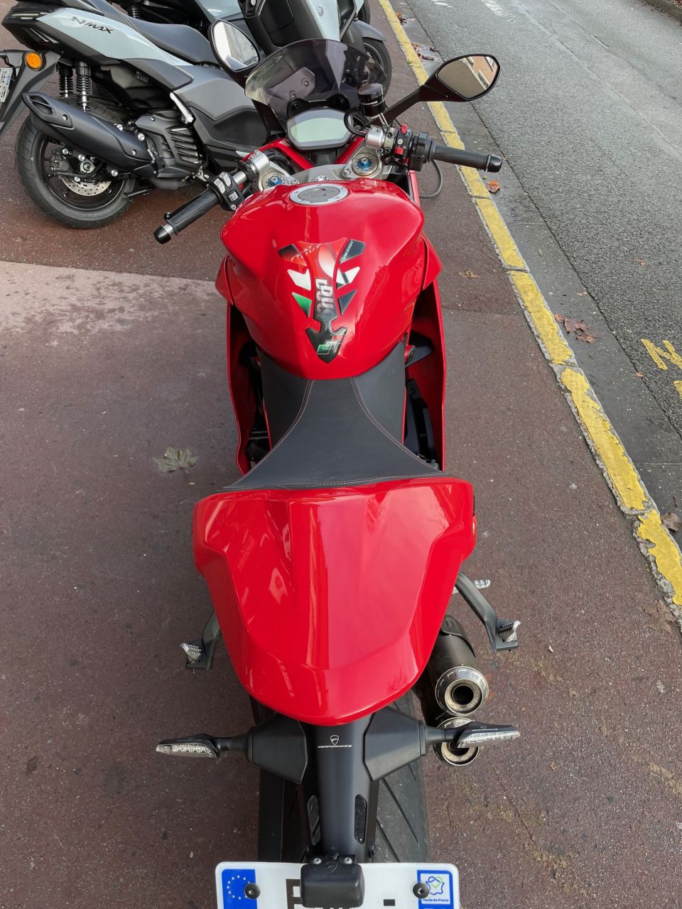 DUCATI SUPERSPORT 939S 4