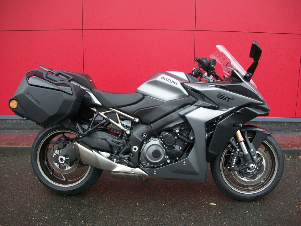 SUZUKI GSX-S 1000 GT 4