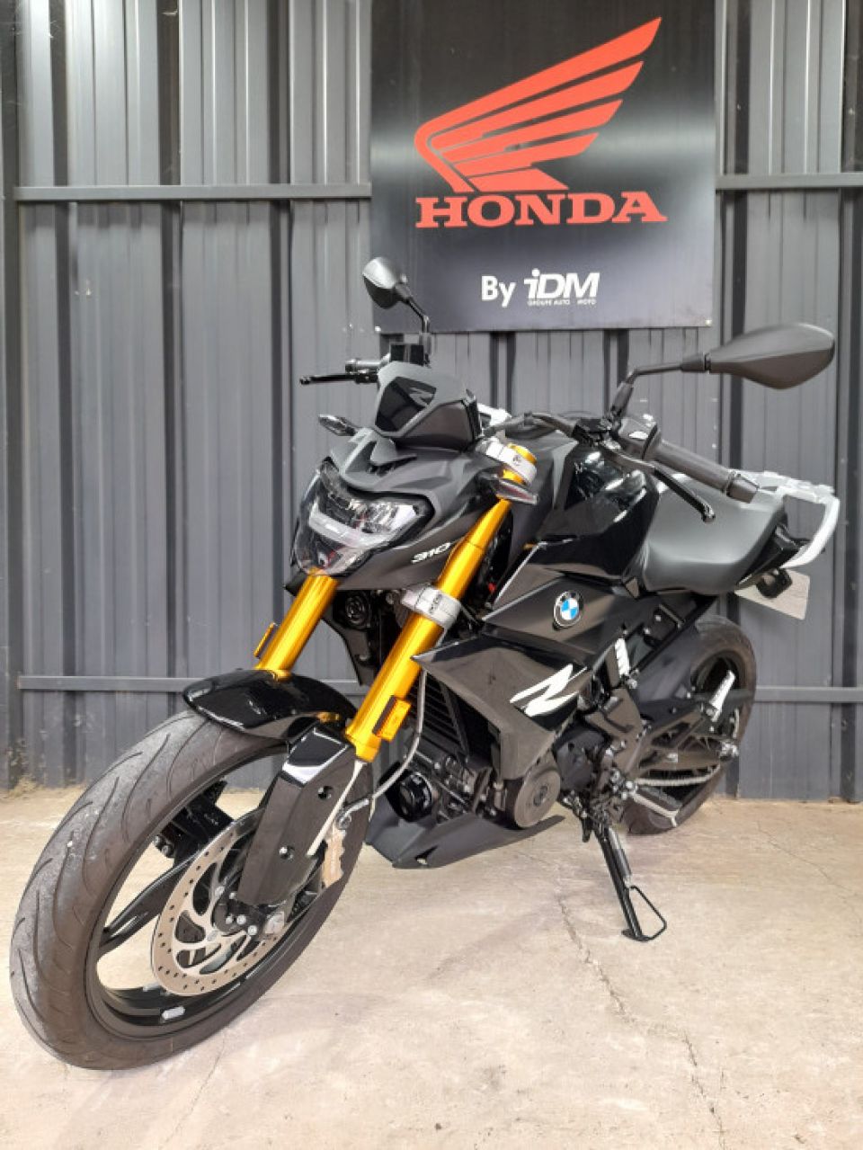 BMW G310R 4