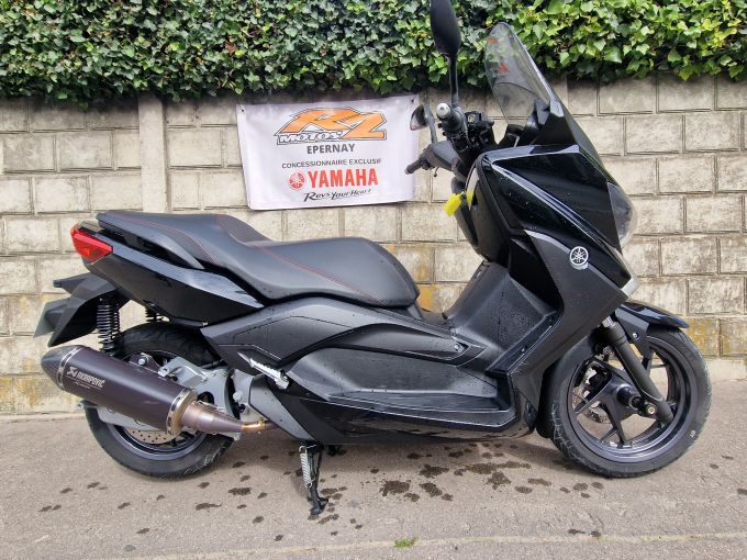 YAMAHA XMAX 125 4