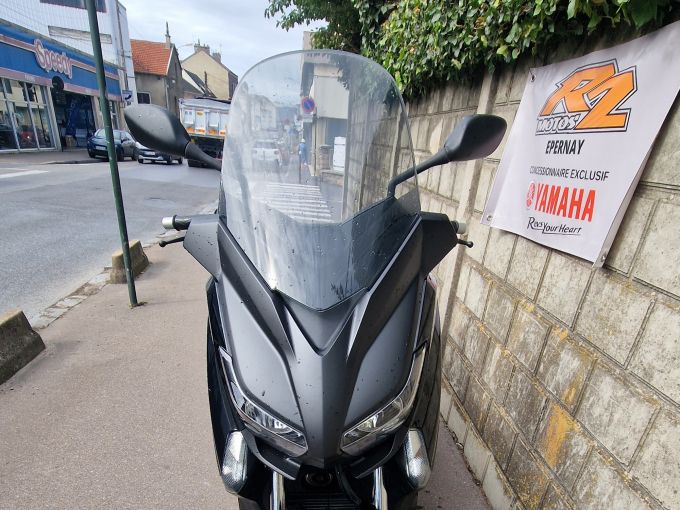 YAMAHA XMAX 125 4
