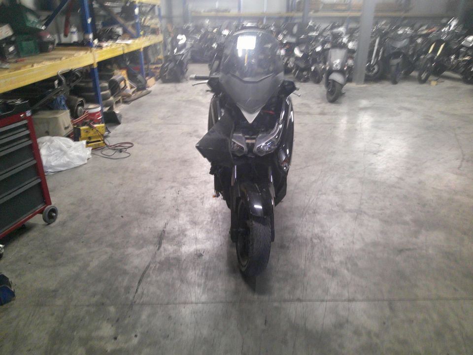YAMAHA X-MAX 125 4