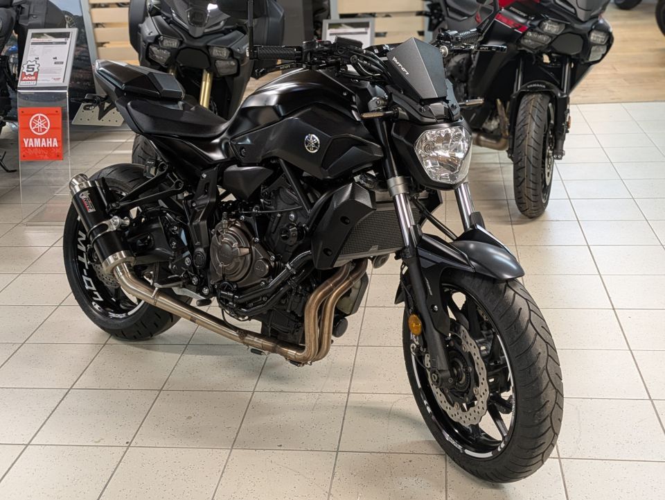 YAMAHA MT-07 (47.5CV) 4