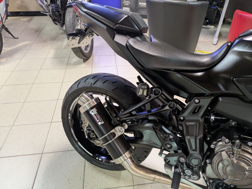YAMAHA MT-07 (47.5CV) 4