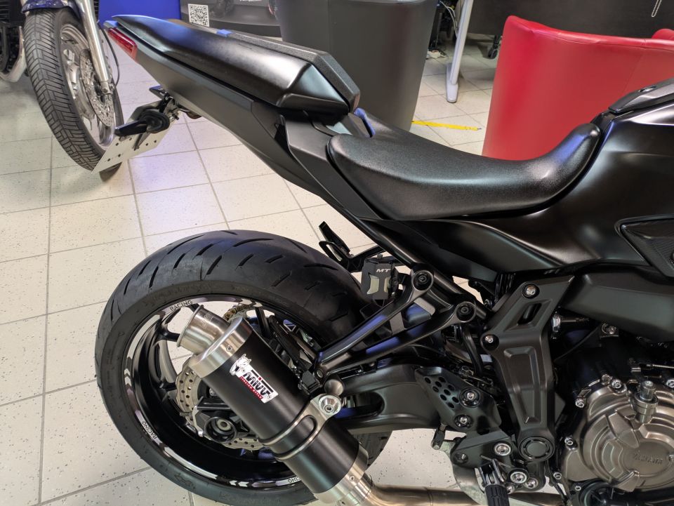 YAMAHA MT-07 (47.5CV) 4