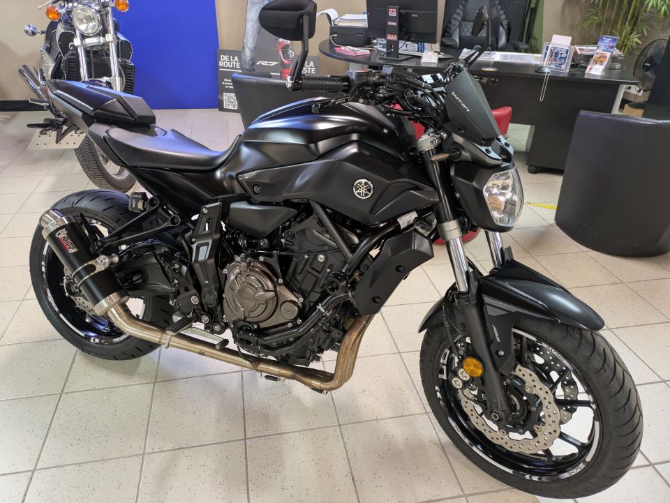 YAMAHA MT-07 (47.5CV) 4