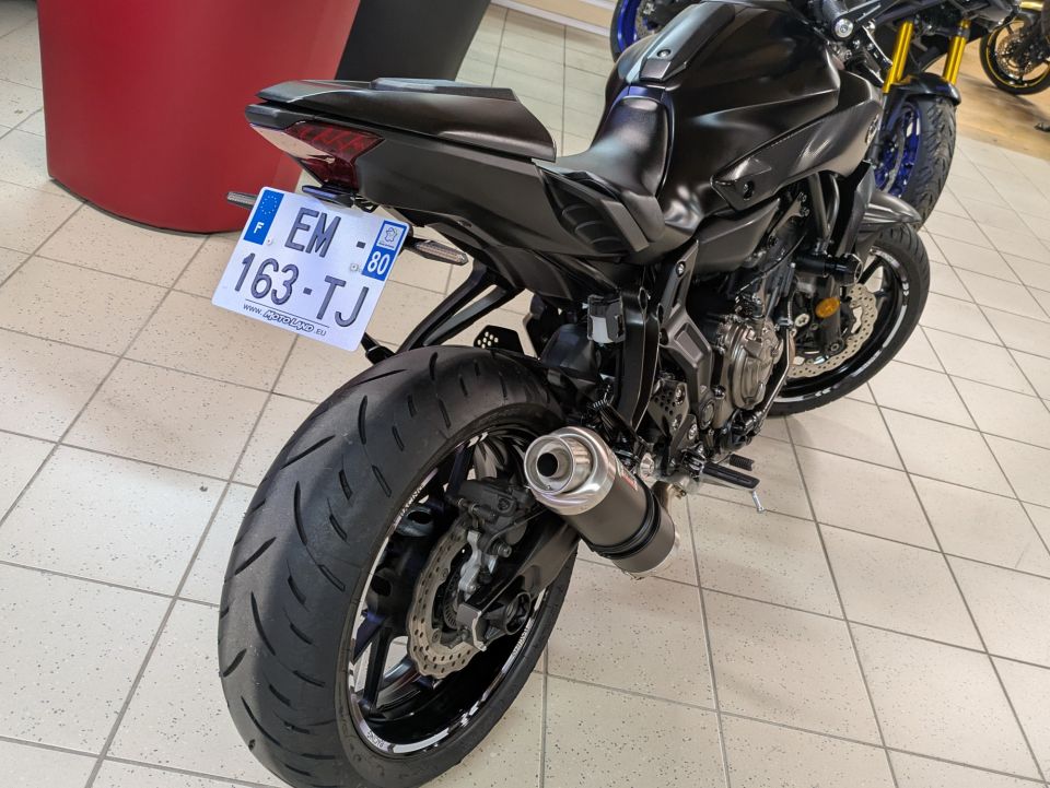 YAMAHA MT-07 (47.5CV) 4