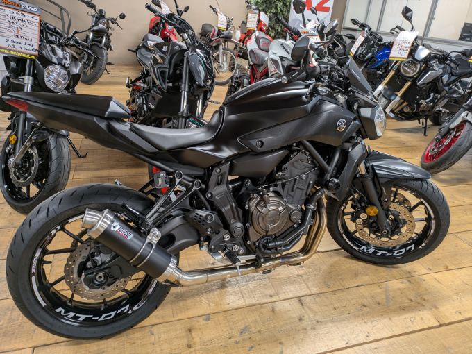 YAMAHA MT-07 (47.5CV) 4