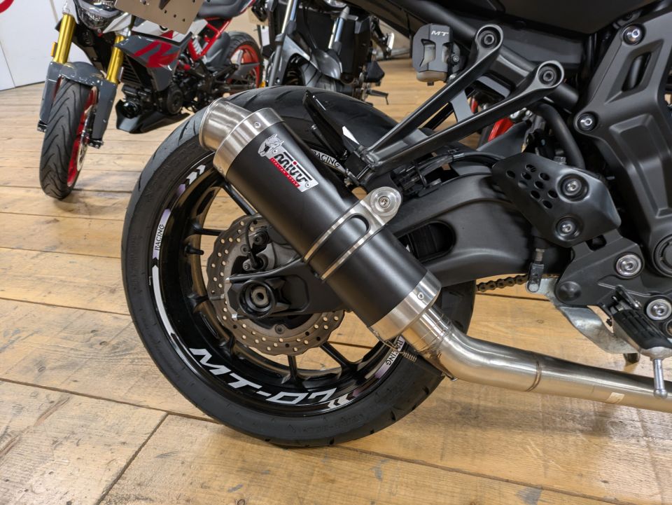 YAMAHA MT-07 (47.5CV) 4