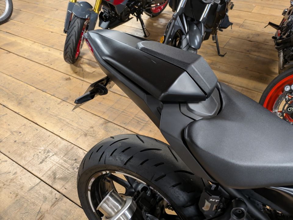 YAMAHA MT-07 (47.5CV) 4