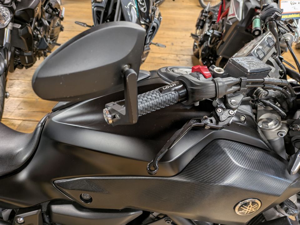 YAMAHA MT-07 (47.5CV) 4